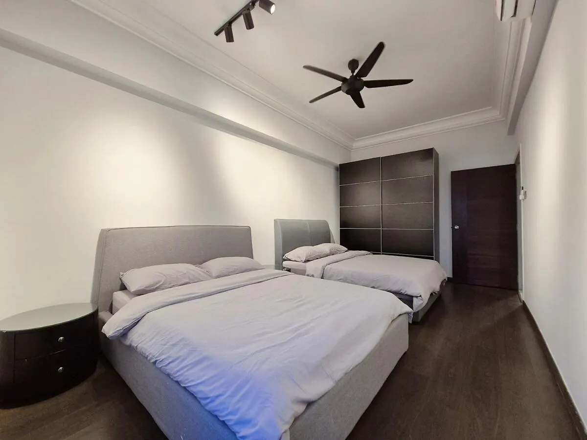 Short Walk To Custom & City Sqaure 3 Brs 8 Pax Johor Bahru