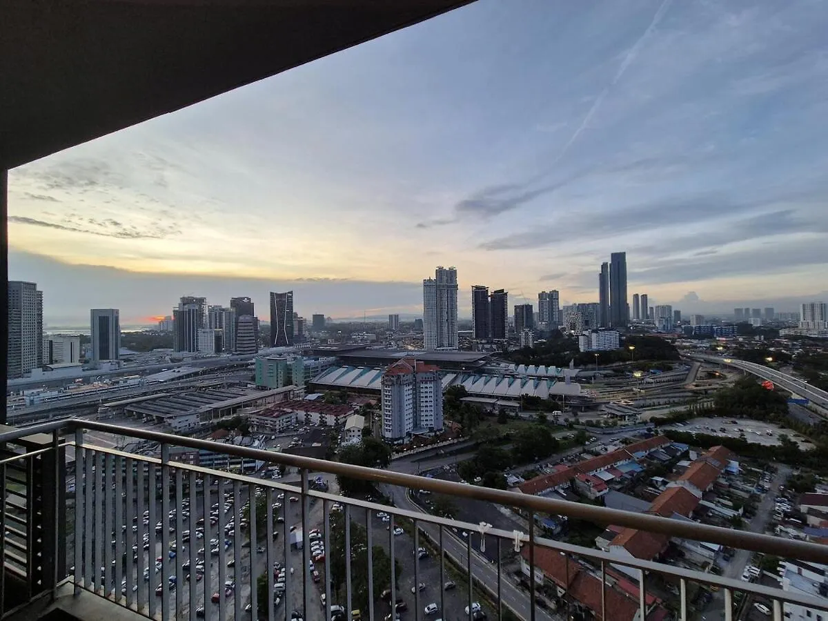 Short Walk To Custom & City Sqaure 3 Brs 8 Pax Johor Bahru