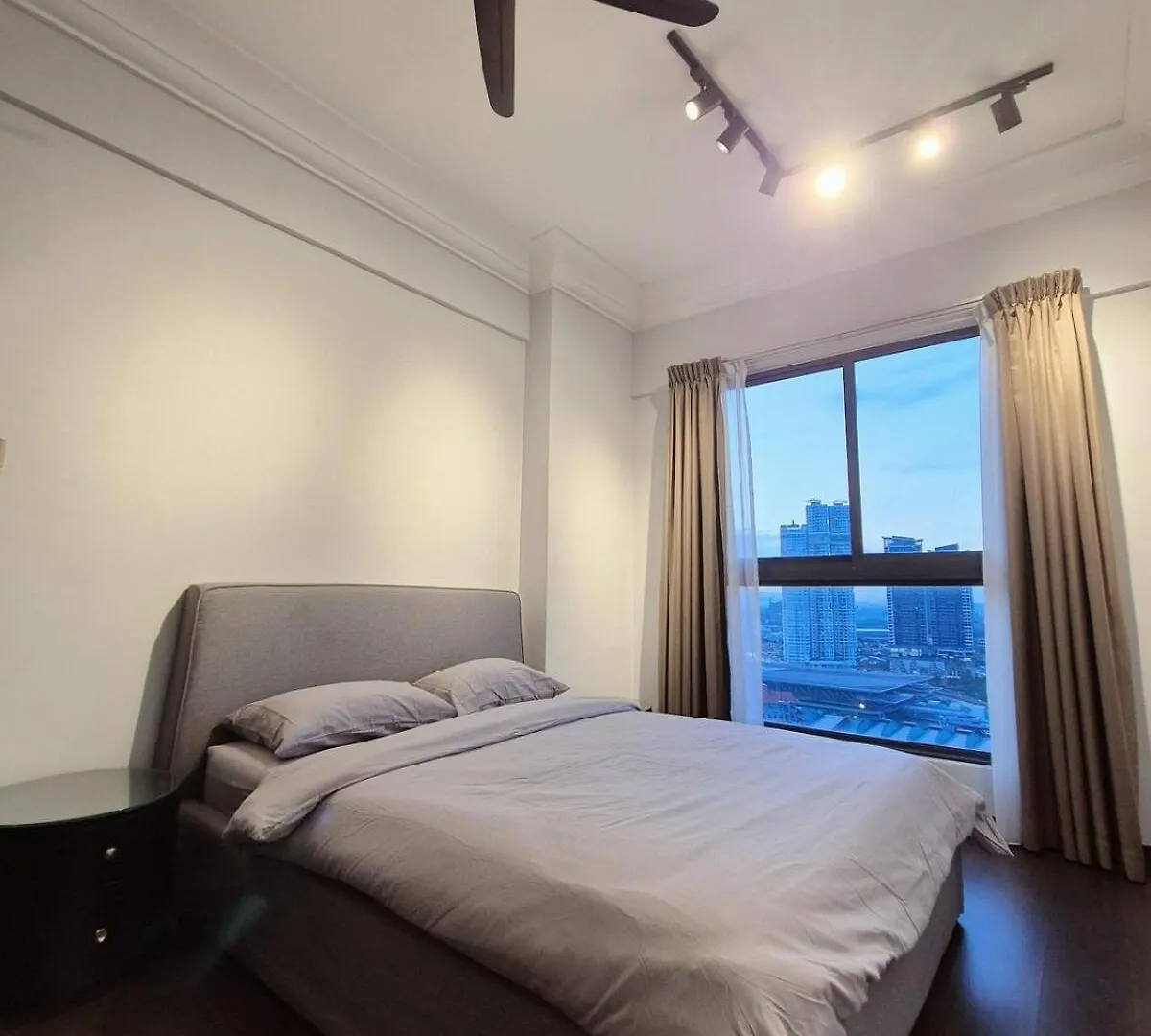 Short Walk To Custom & City Sqaure 3 Brs 8 Pax Johor Bahru Malezja