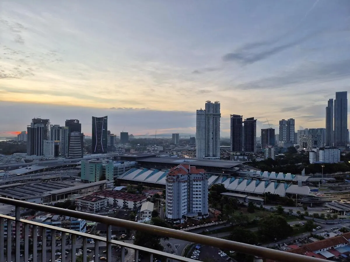 Short Walk To Custom & City Sqaure 3 Brs 8 Pax Johor Bahru