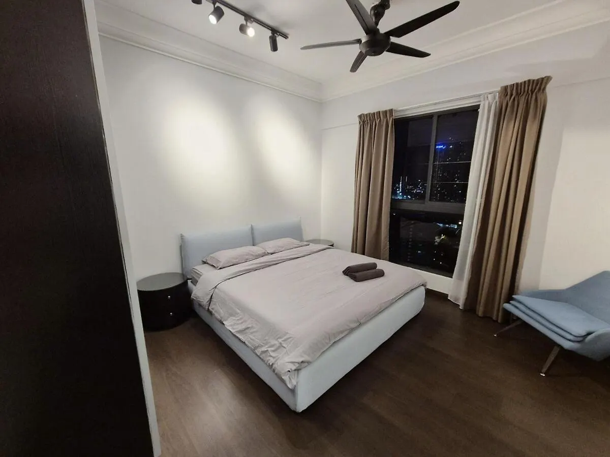 Short Walk To Custom & City Sqaure 3 Brs 8 Pax Johor Bahru